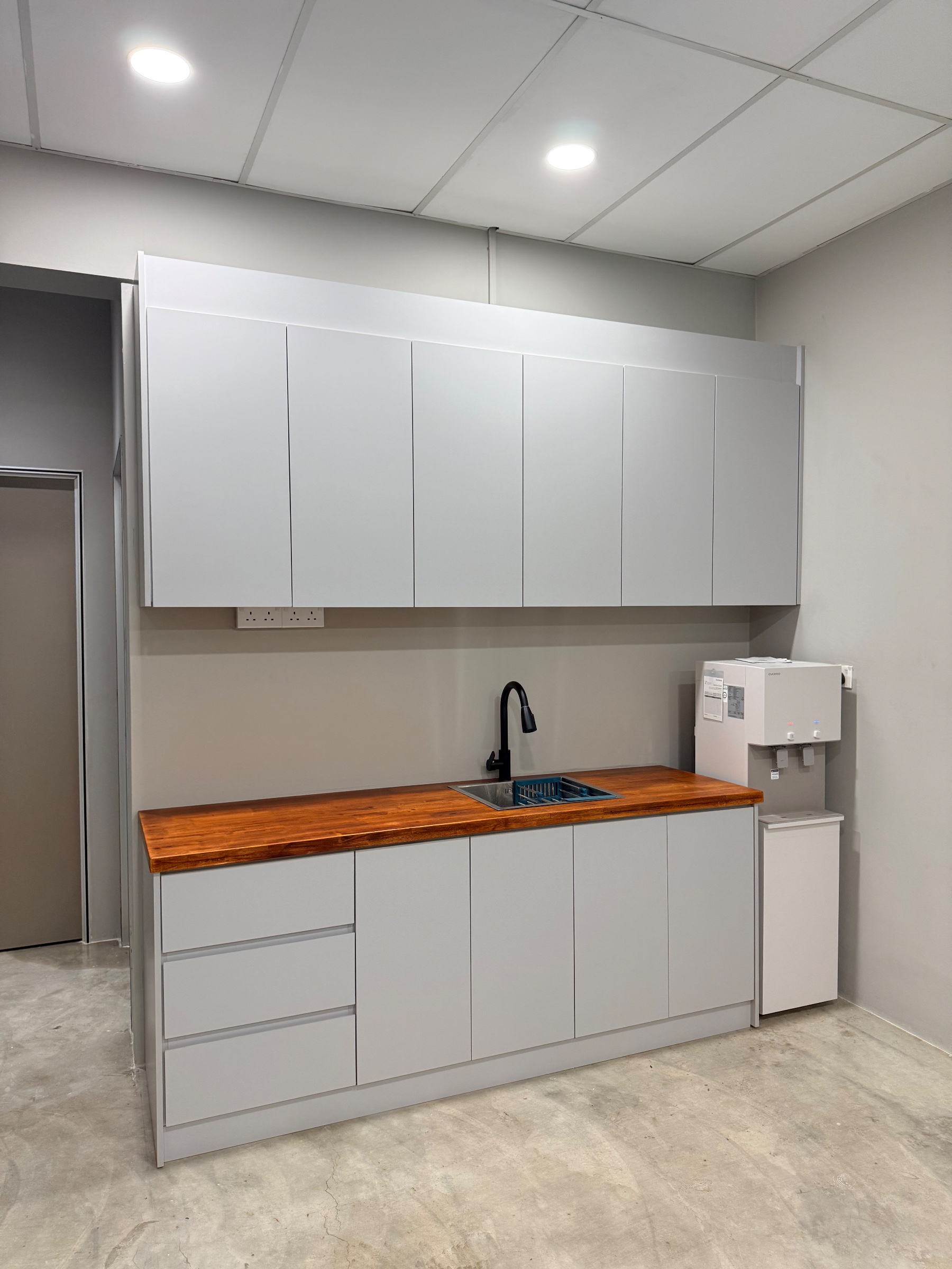 Hillpark - Modern Office Pantry Cabinet, Commercial / office, Puncak Alam completed project, photo 2