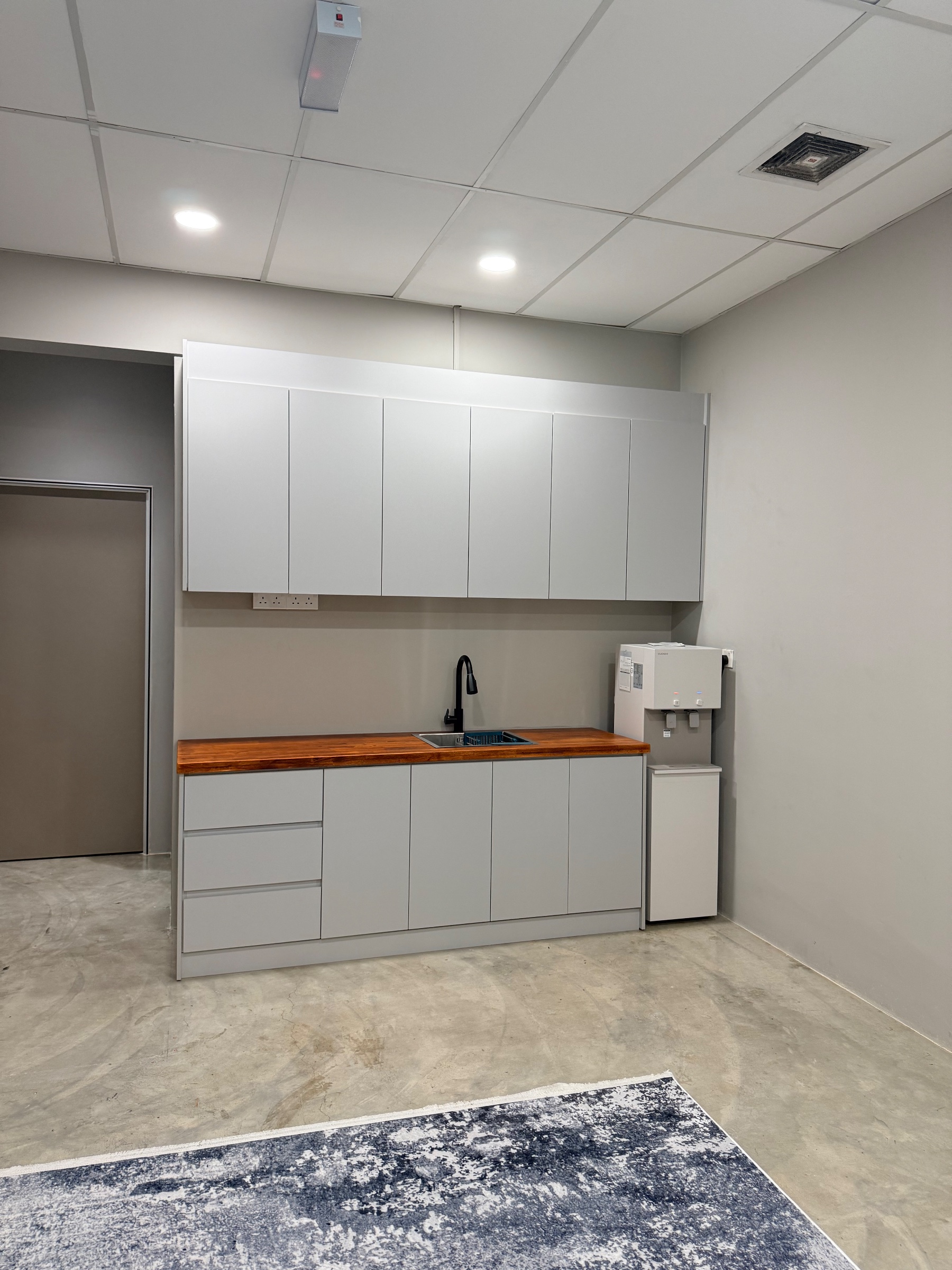 Hillpark - Modern Office Pantry Cabinet, Commercial / office, Puncak Alam completed project, photo 5
